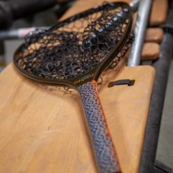 Nets Fishpond Nomad Mid Length Net - Slab Brown Trout 17 Nets Fishpond Nomad Mid Length Net - Slab Brown Trout