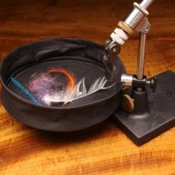 Hareline Tools Low Profile Trash Holder